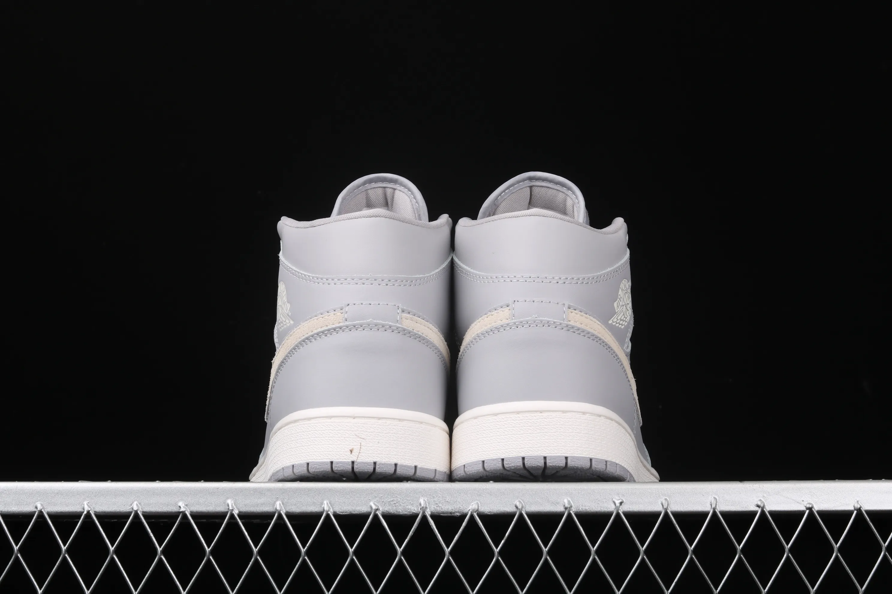 All Categories Air Jordan Jordan Series Basketball Shoes Air Jordan 1 High Air Jordan 1 Mid AJ1 Joe 1 Gray Little Earl Basketball Shoes CD7240-002